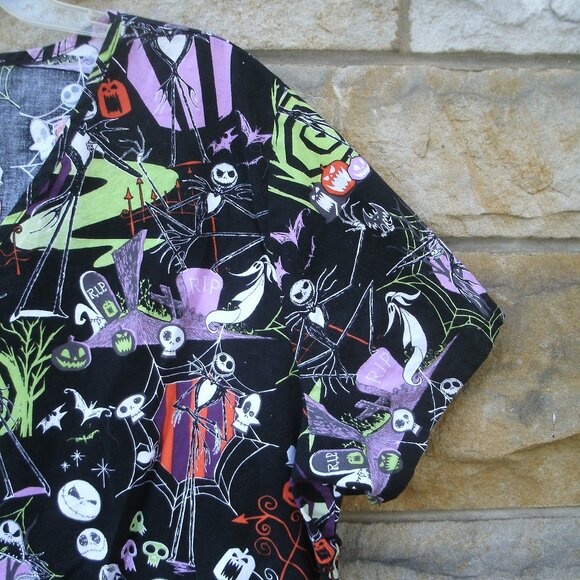 Disney Nightmare Before Christmas Scrub Top Size 2X - Picture 14 of 16